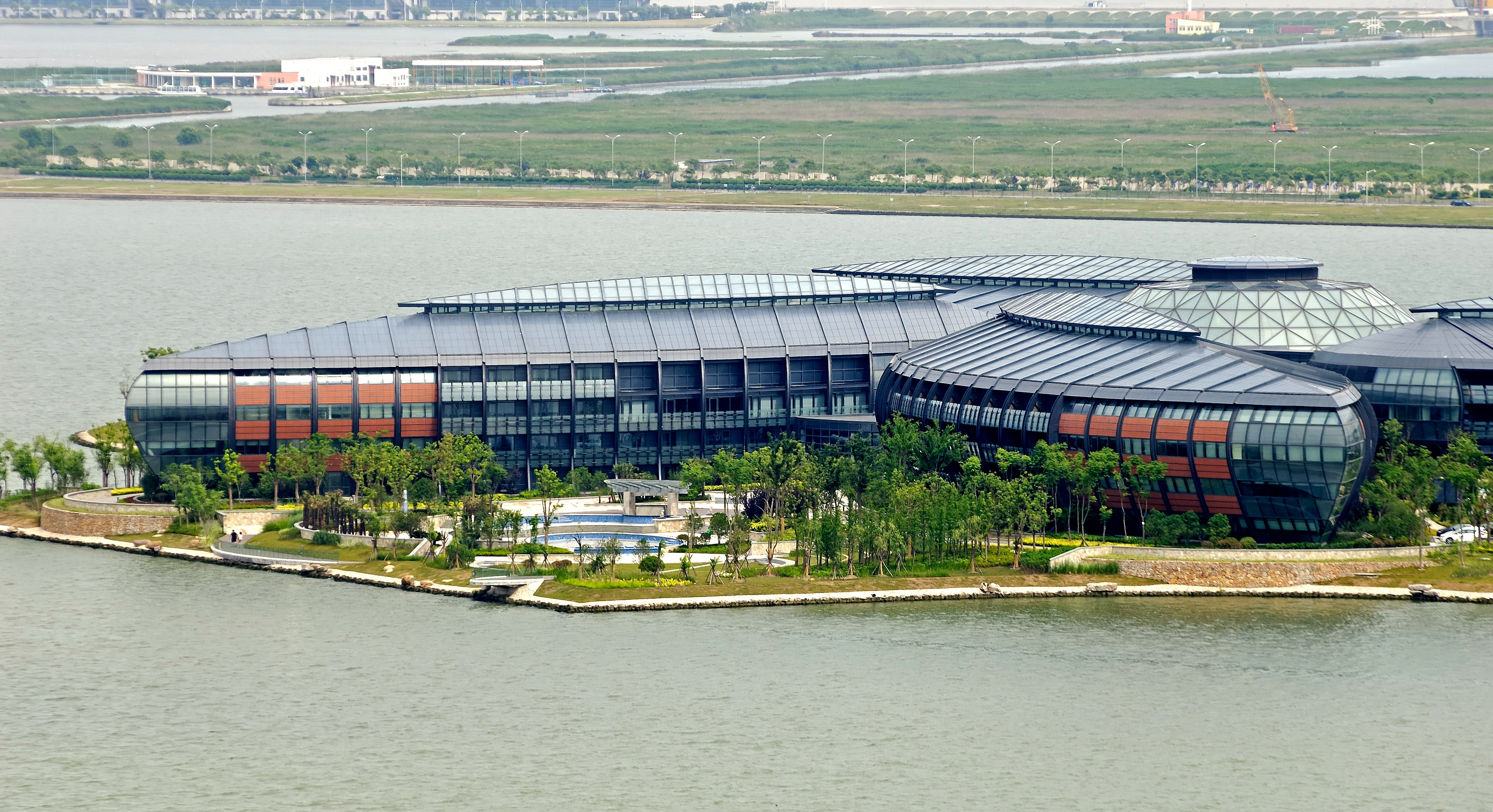 링강 Crowne Plaza 호텔